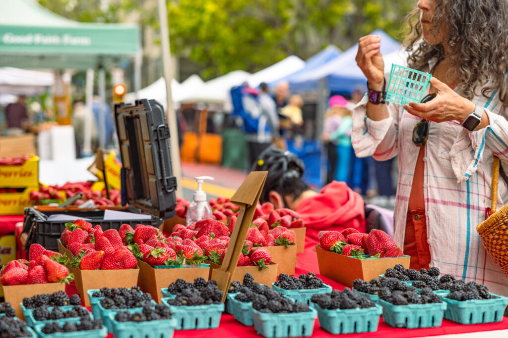 Farmers Market Opening in Seven Hills